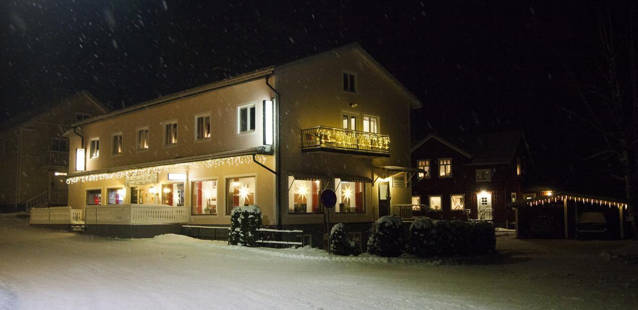 Dala-Jaerna Hotell Och Vandrarhem Esterno foto